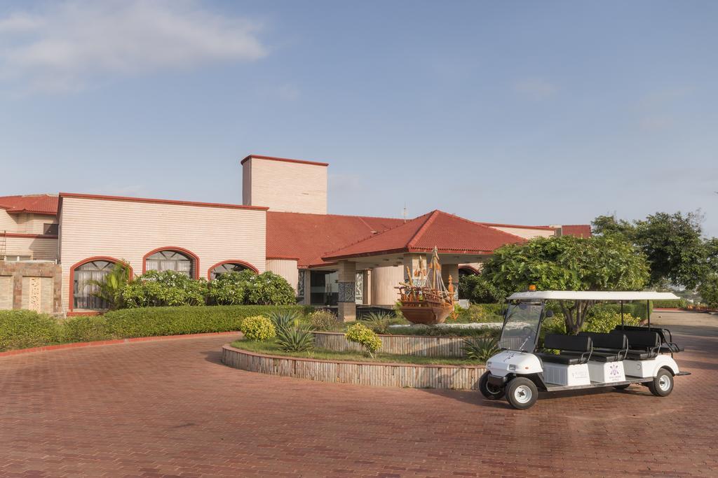 Regenta Resort Bhuj By Royal Orchid Hotels Limited Exterior foto