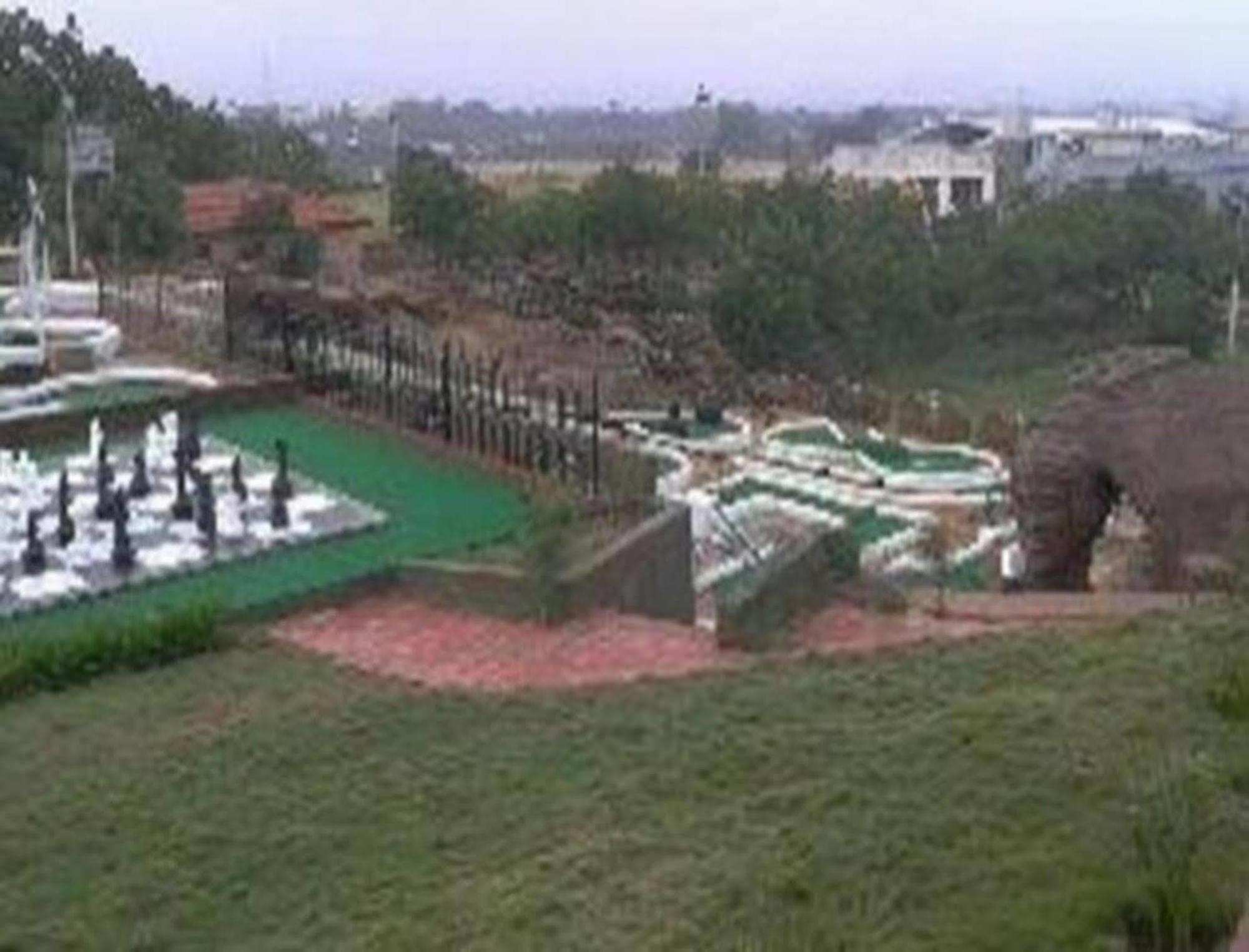Regenta Resort Bhuj By Royal Orchid Hotels Limited Exterior foto