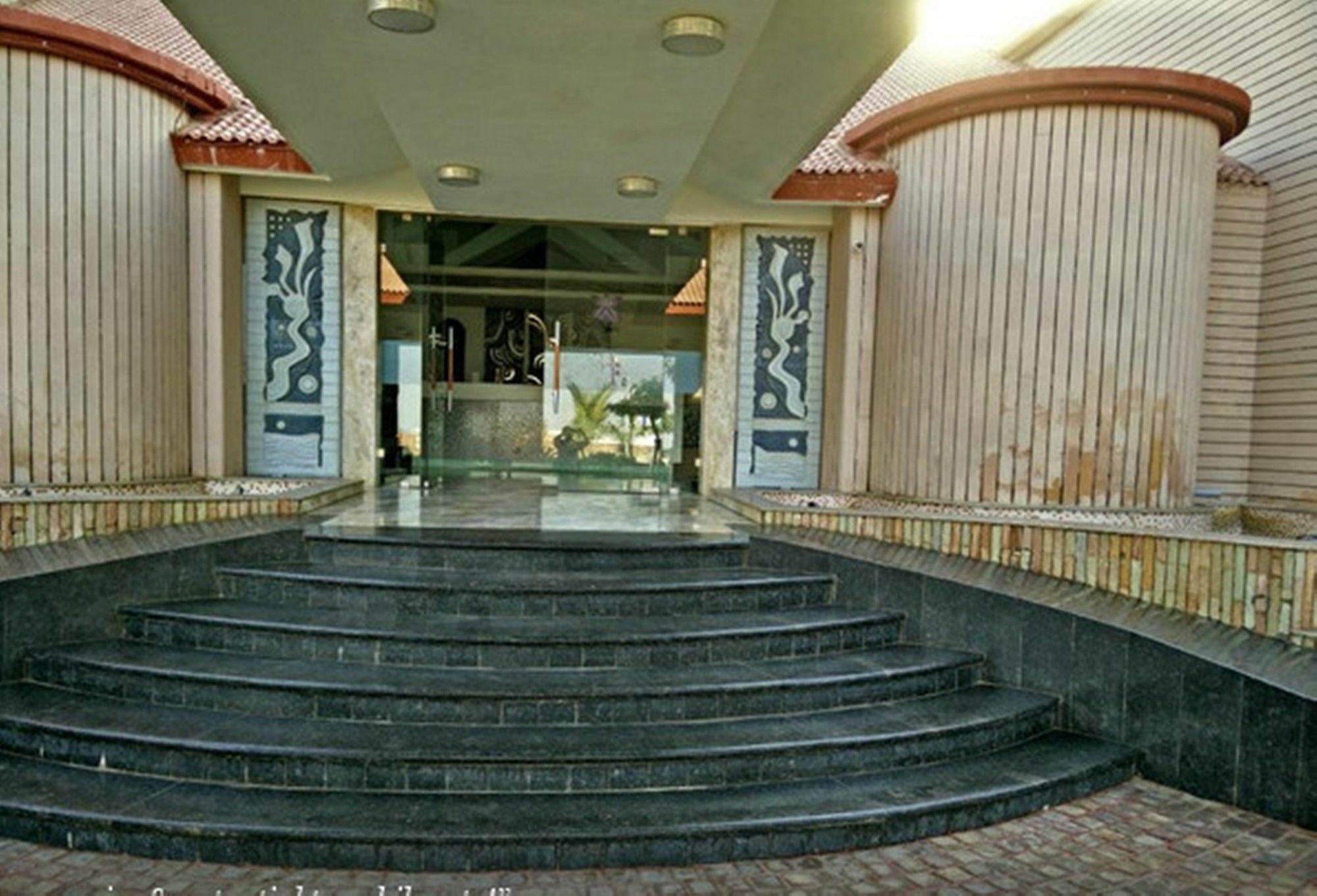 Regenta Resort Bhuj By Royal Orchid Hotels Limited Exterior foto